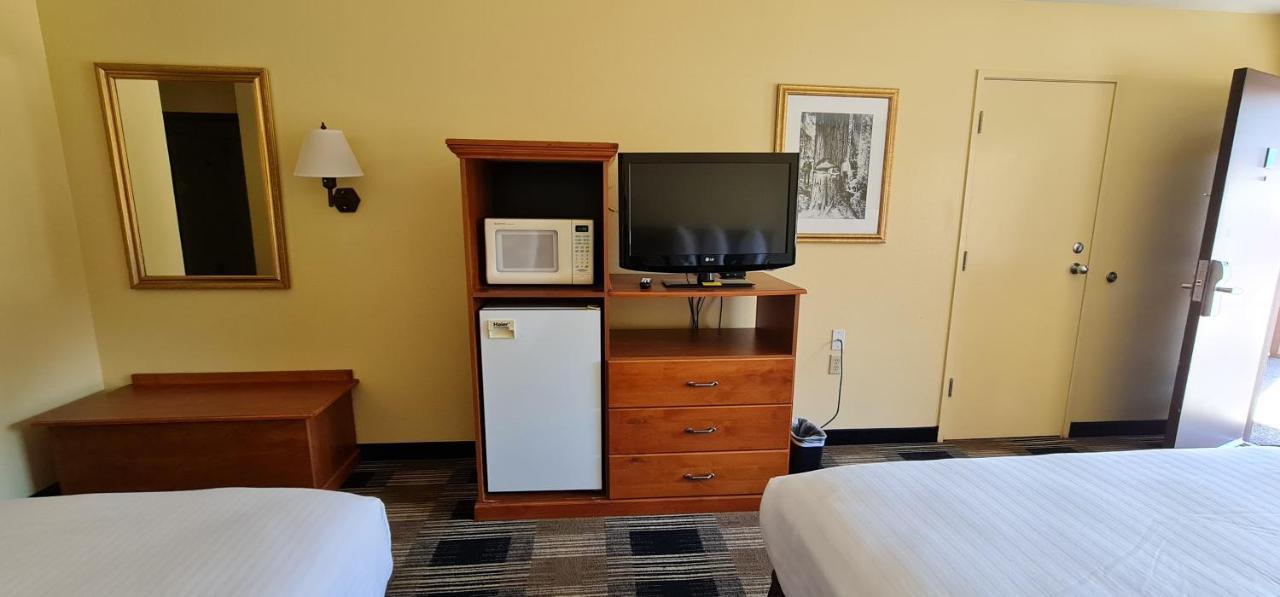 Oakridge Inn & Suites Kültér fotó