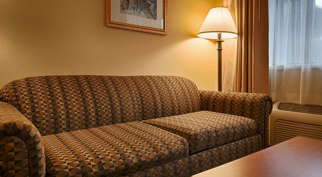 Oakridge Inn & Suites Kültér fotó