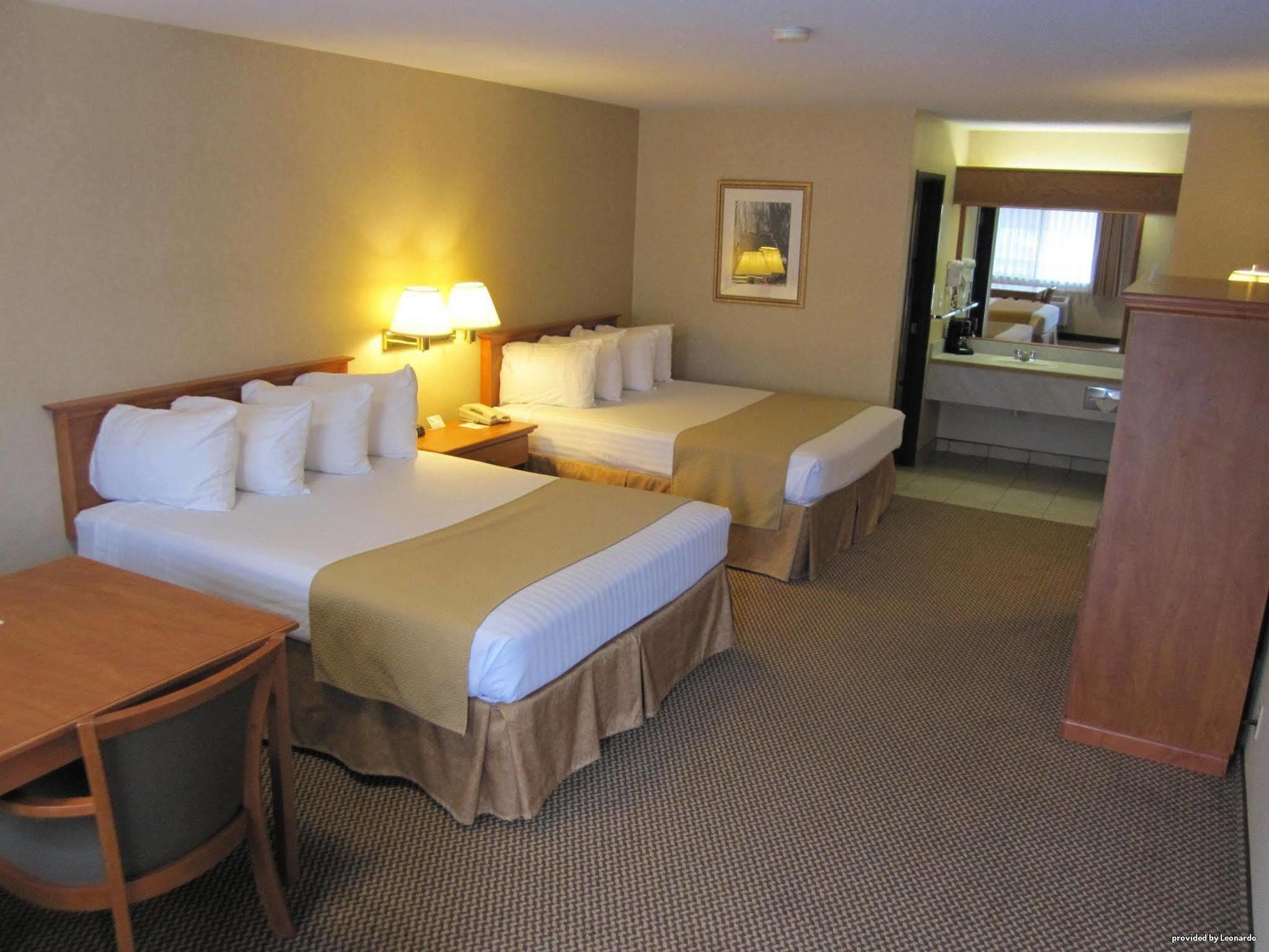Oakridge Inn & Suites Kültér fotó