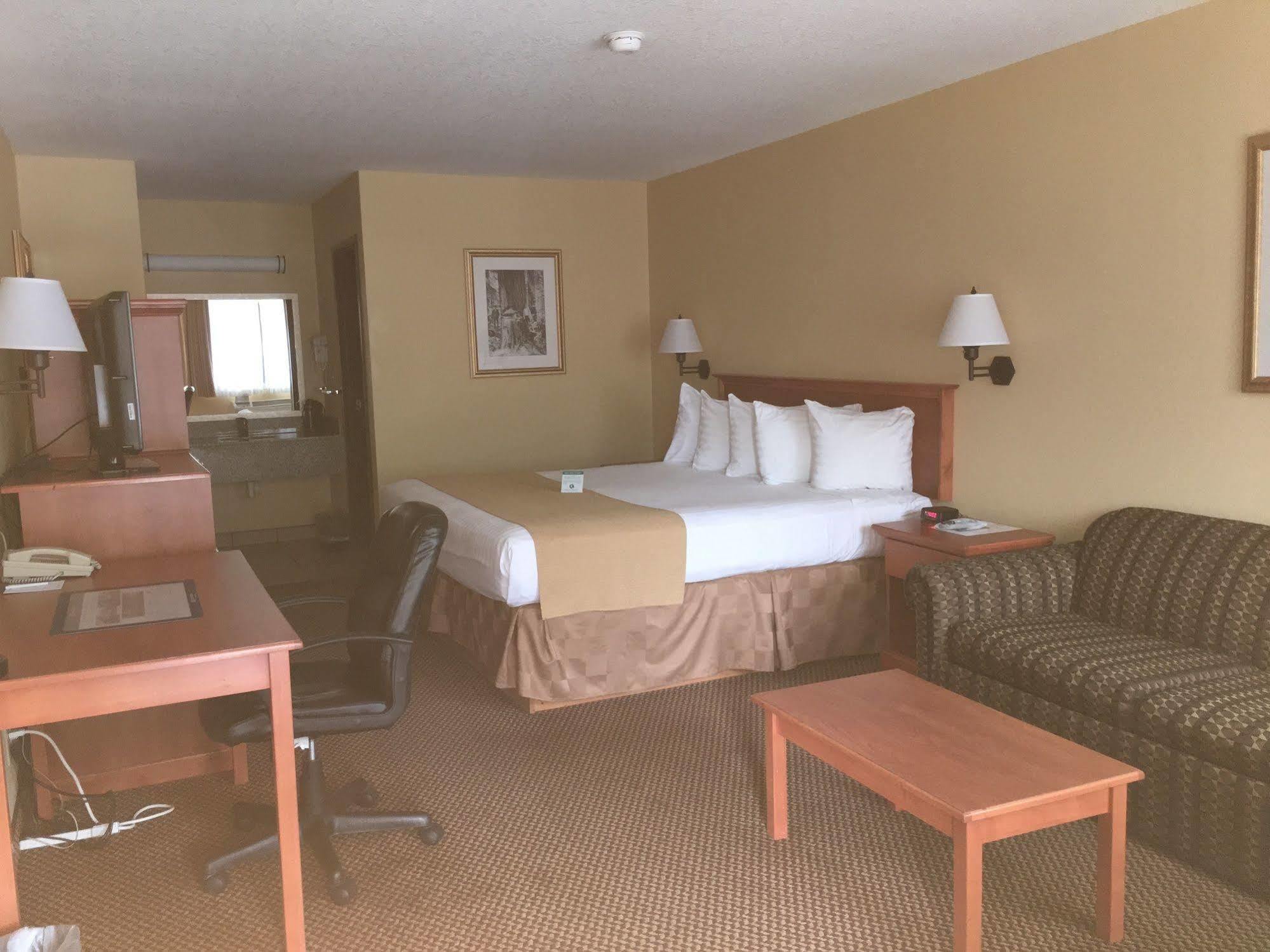 Oakridge Inn & Suites Kültér fotó